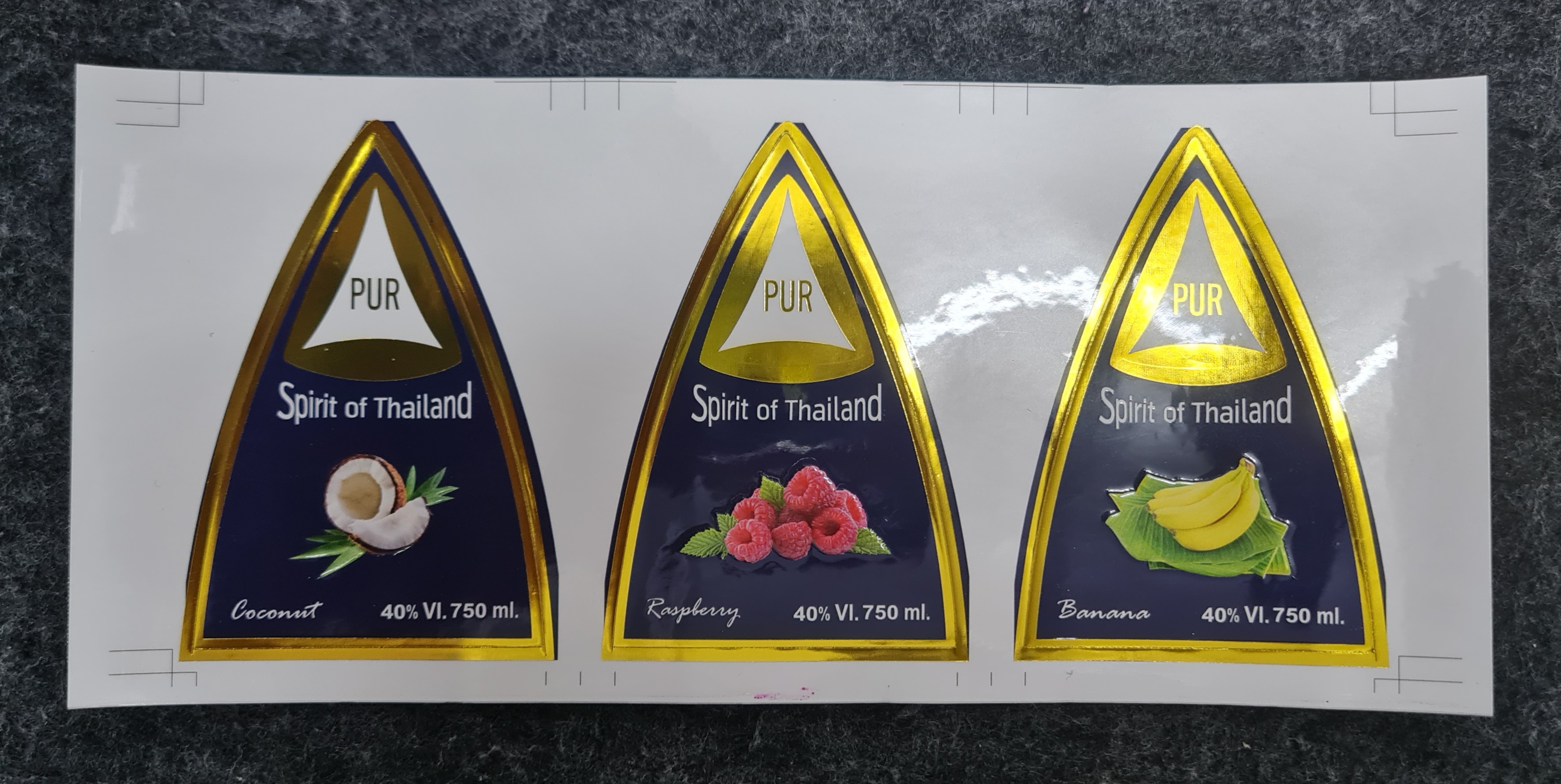 Sticker : PUR Spirit of thailand - ตัวอย่างงานพิมพ์จริงโดยโรงพิมพ์ธนะพัฒน์